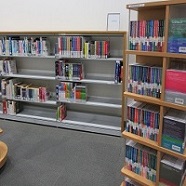 語学資料コーナー